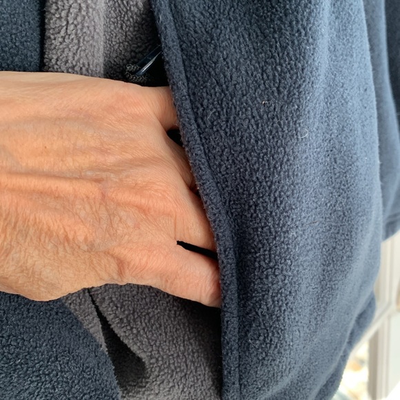 Columbia zip up fleece size L, navy with gray side panels. - Picture 5 of 8